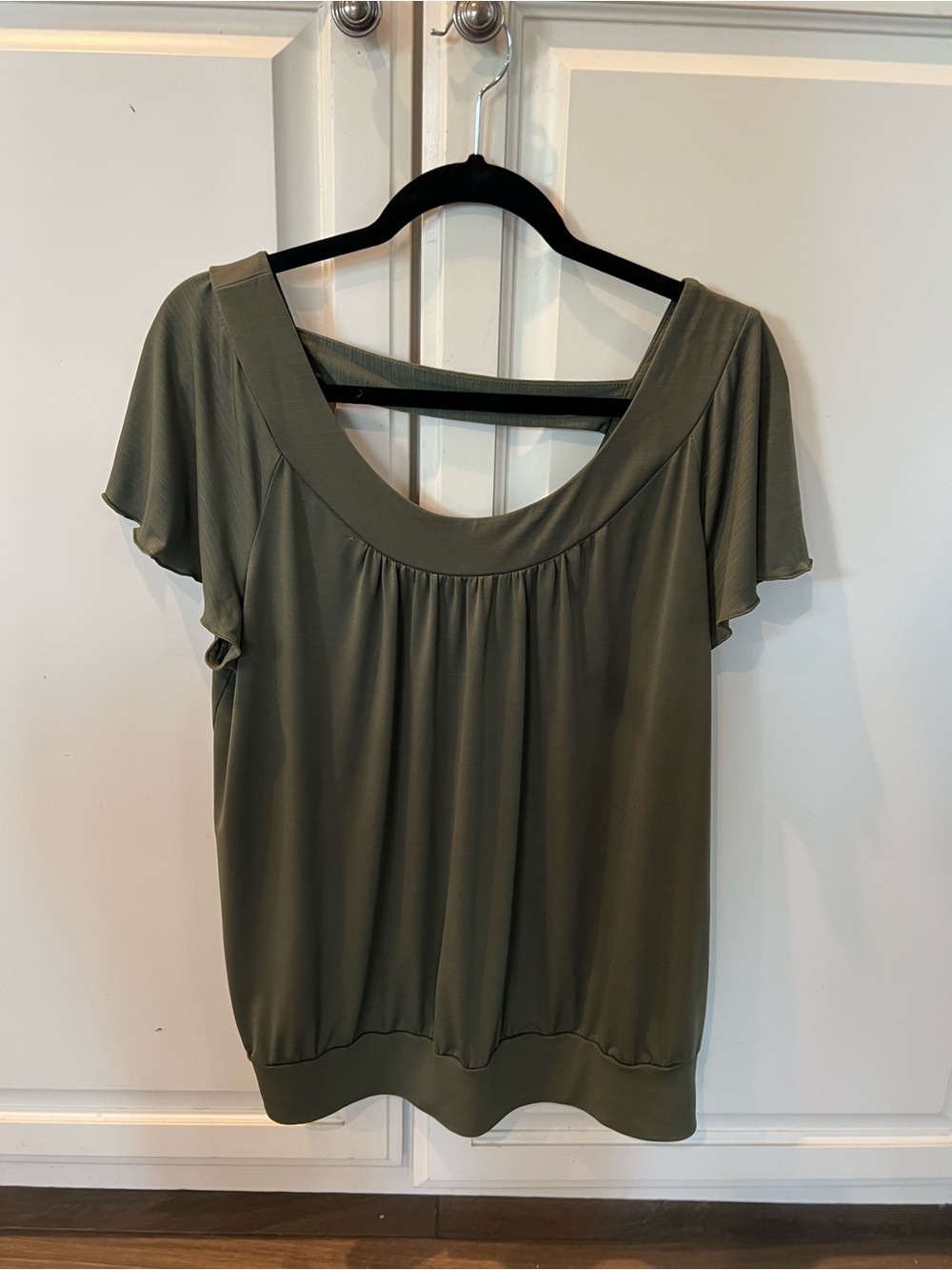 AB Studio Olive Green Scoop Neck Short Sleeve Blouse